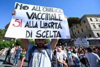 In arrivo 2 milioni di multe per i non vaccinati over 50 Copertina